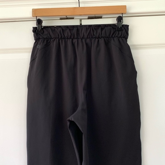 Lululemon Keep Moving Pant High Rise Tapered Jogger Black Trouser Size 6 - Picture 4 of 8